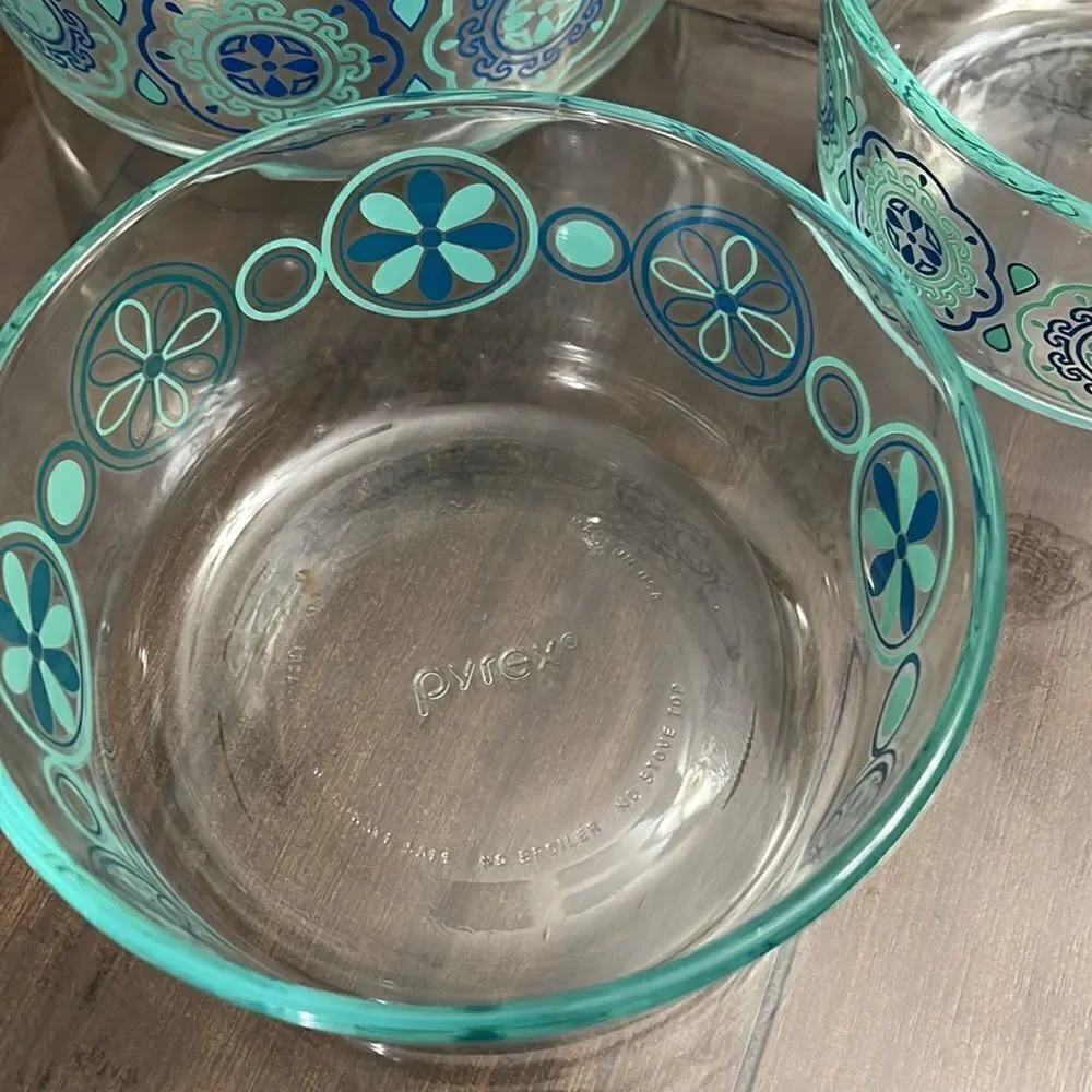 Turquoise and  Blue Daisy Pinwheel Design Pyrex Bowls